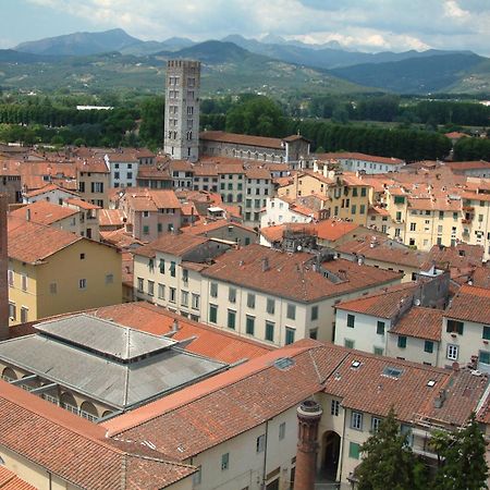 Apartment Anfiteatro Lucca Buitenkant foto