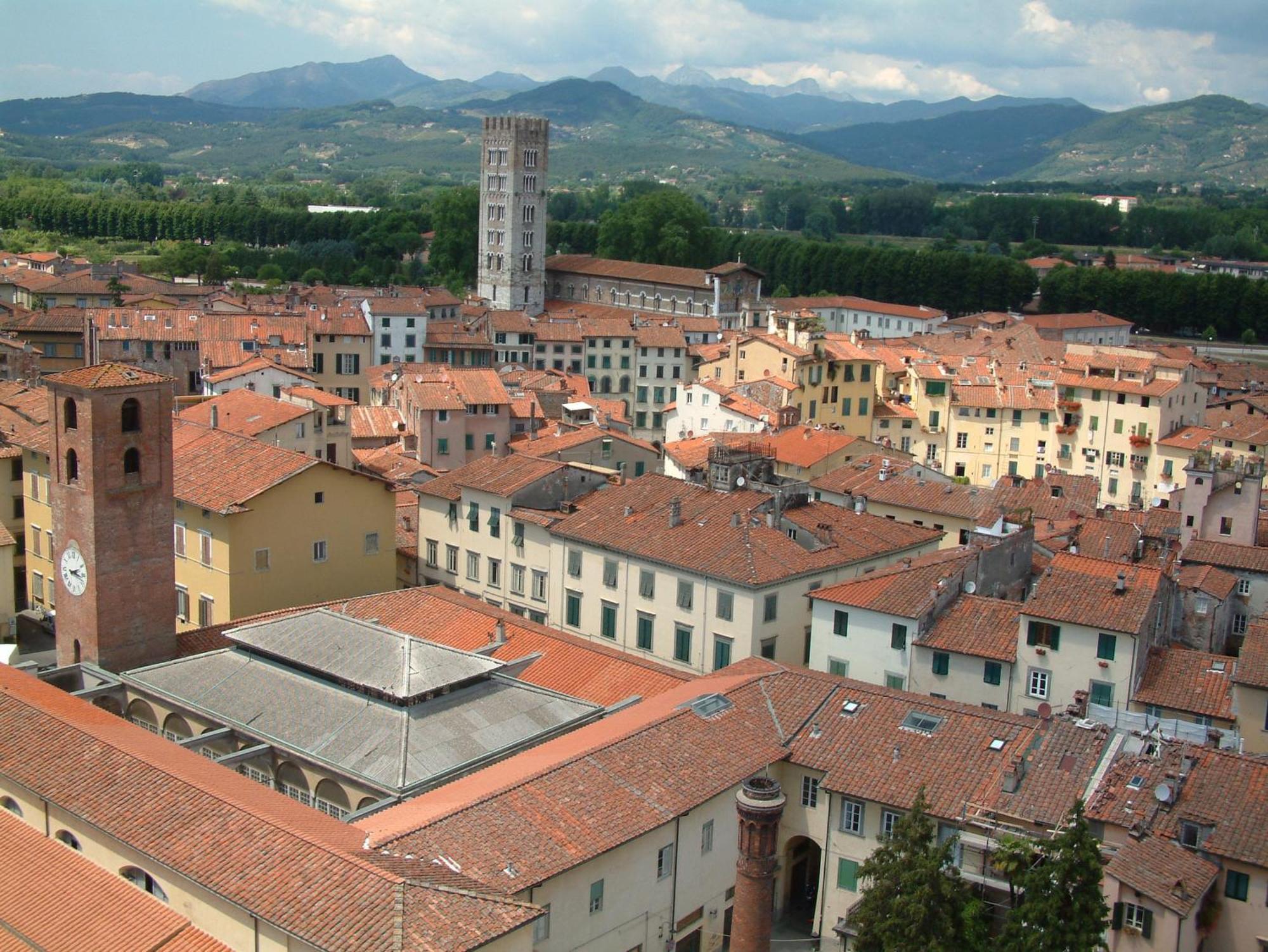 Apartment Anfiteatro Lucca Buitenkant foto